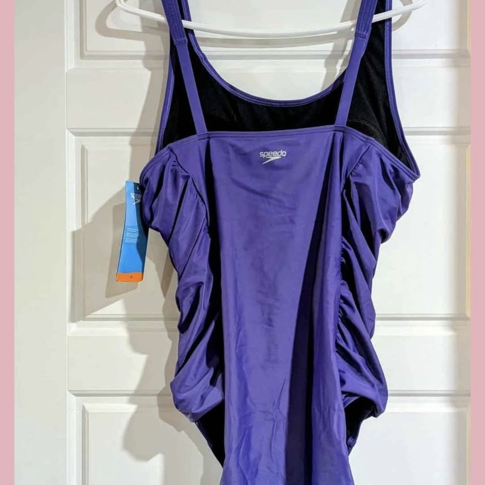 Speedo Swimsuits womens Size 16 NWT